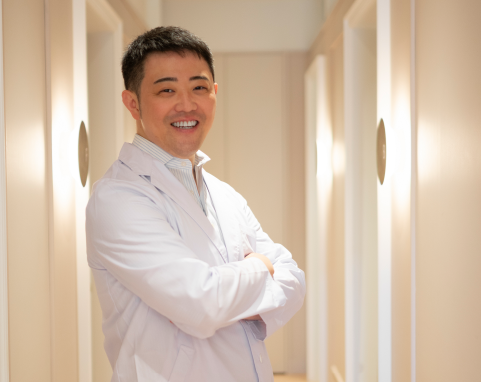 柏院宮内健佑医師の写真