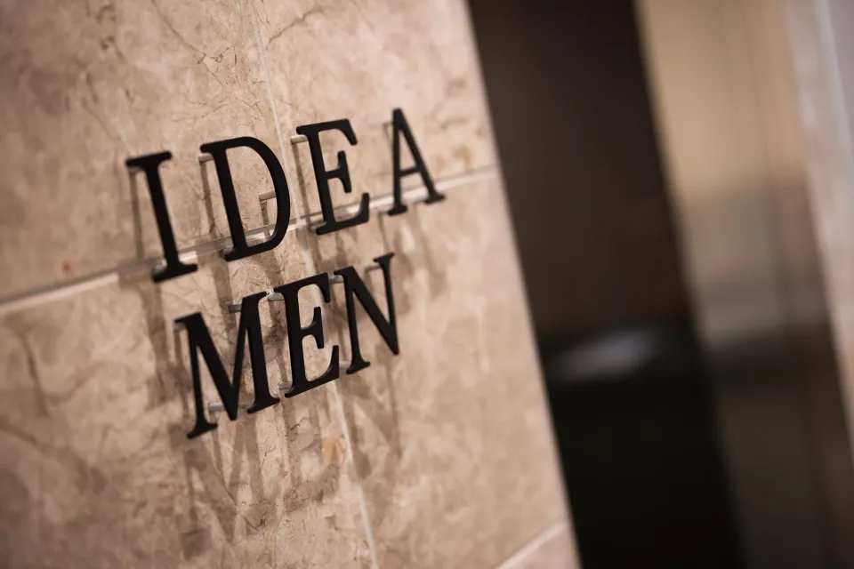錦糸町院のIDEA MENサイン