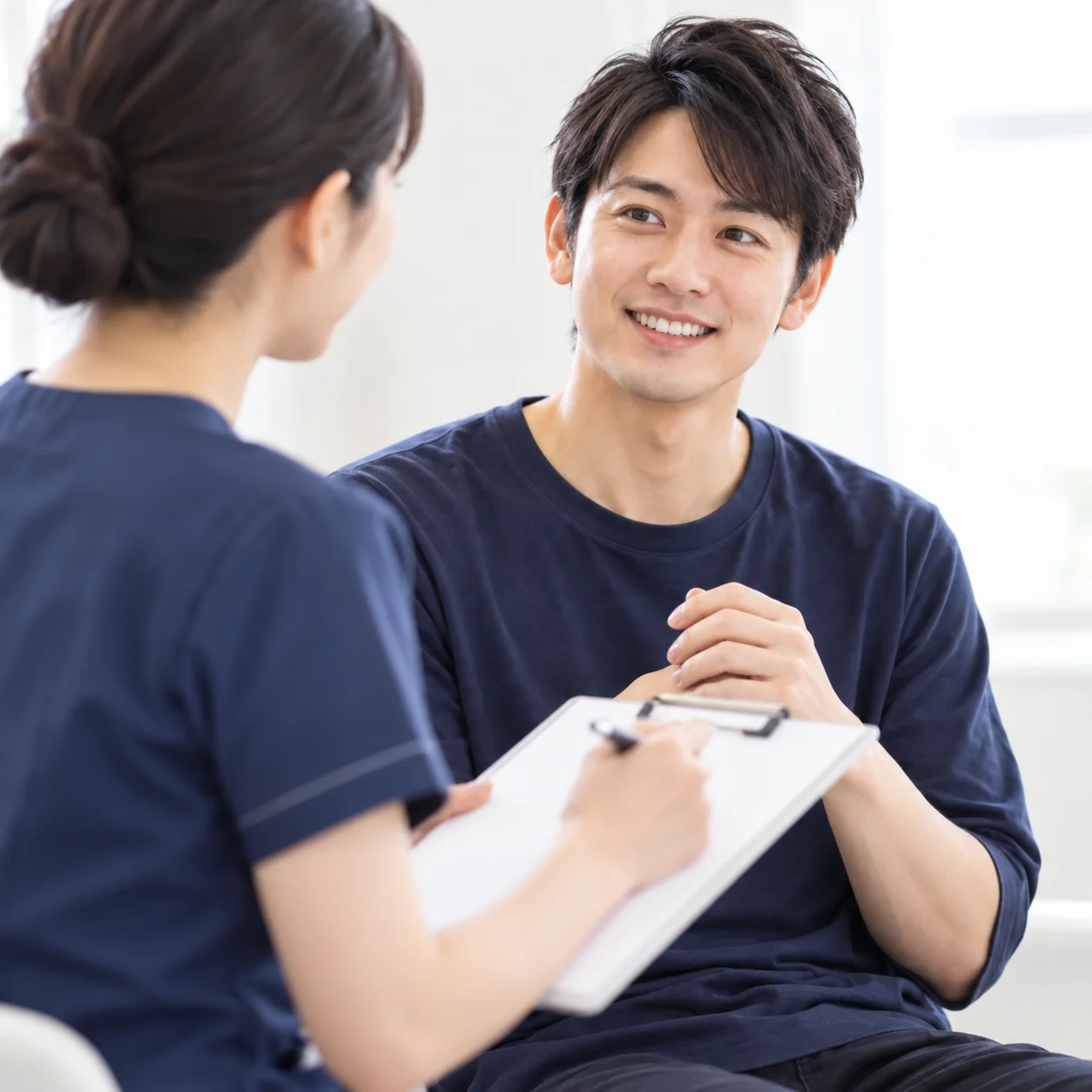 男性患者のカウンセリングイメージ